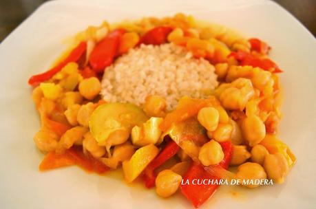 GARBANZOS CON VERDURAS AL CURRY