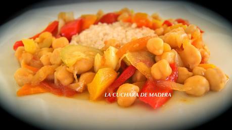 GARBANZOS CON VERDURAS AL CURRY