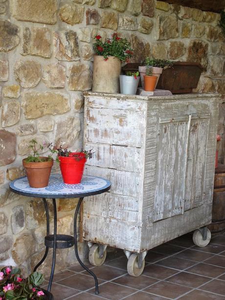 Estrenando mueble.......