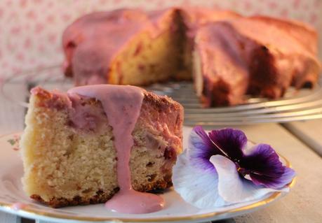 Flower strawberry bread