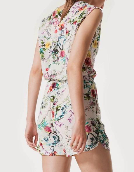 ¡Apúntate al aire tropical con Stradivarius!