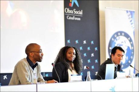 Mesa de ponentes de la charla sobre la paz de Angola.