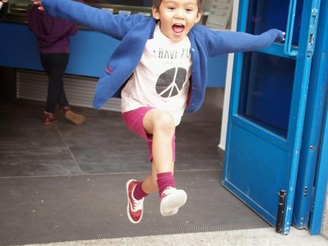 Alicia en ... We are happy by LCDP