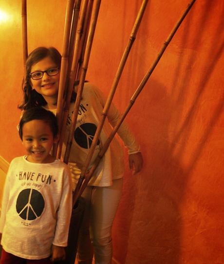 Alicia en ... We are happy by LCDP