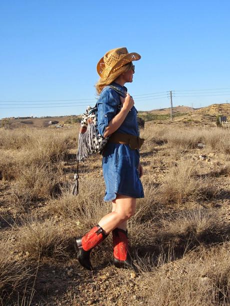 LOOK330-6.5.20148:30CONQUERING THE FAR WEST. TREND COWBOY...