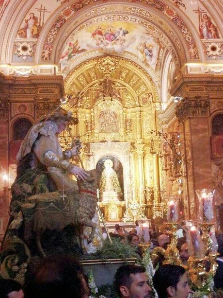 La Pastora de Capuchinos visitó la Basílica de la Macarena en el año jubilar