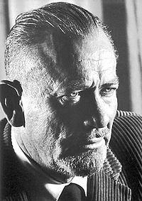 John Steinbeck durante su estadía en Suecia a fin de recibir el Premio Nobel de Literatura 1962.