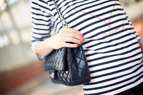 street style barbara crespo retiro palacio cristal a bicyclette tshirt navy heart fashion blogger outfit blog de moda