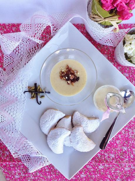 PASTAS DE LA MEDIA LUNA O GALLETAS DEL LEÓN CON CREMA INGLESA AROMATIZADA CON VAINILLA Y CARDAMOMO - TERCER RETO NAZARÍ