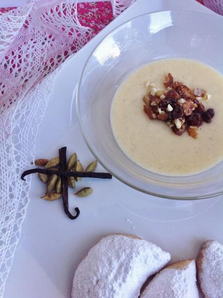 PASTAS DE LA MEDIA LUNA O GALLETAS DEL LEÓN CON CREMA INGLESA AROMATIZADA CON VAINILLA Y CARDAMOMO - TERCER RETO NAZARÍ