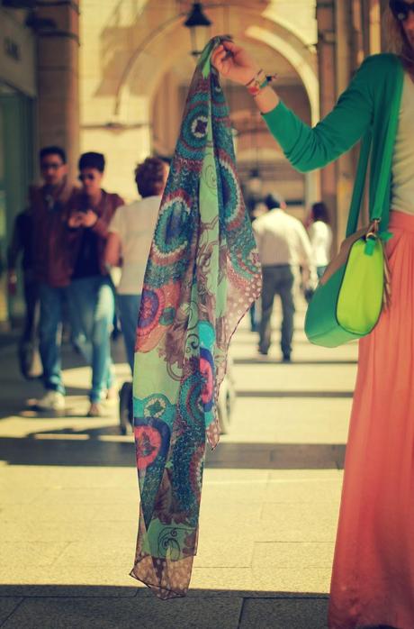 Turquesa, coral y oro