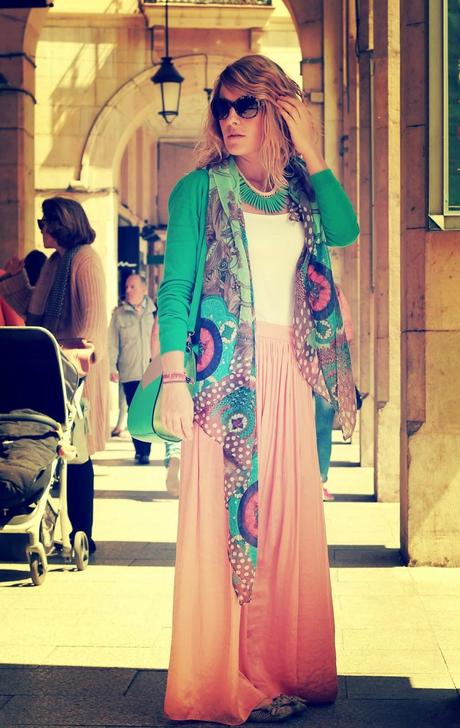 Turquesa, coral y oro