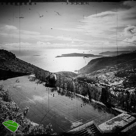 A LA ESPALDA DEL FÚTBOL