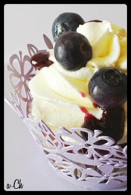 Cupcakes de arándanos con queso crema (IMPRESIONANTES, EN SERIO)
