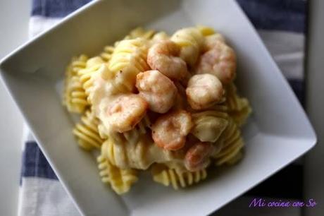 RADIATORI CON GAMBAS Y CEBOLLA: