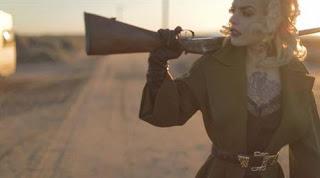 Rossy de Palma protagoniza el nuevo videoclip de Vinila Von Bismark