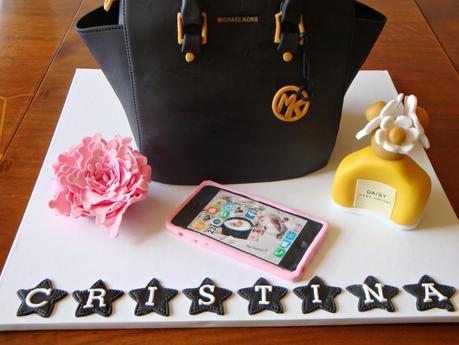 Mi tarta de cumpleaños ♥ Bolso Selma de Michael Kors por Pedacitos de Azúcar Mi tarta de cumpleaños ♥ Bolso Selma de Michael Kors por Pedacitos de Azúcar