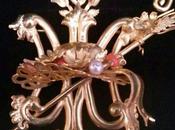 broche pastoreño para Macarena