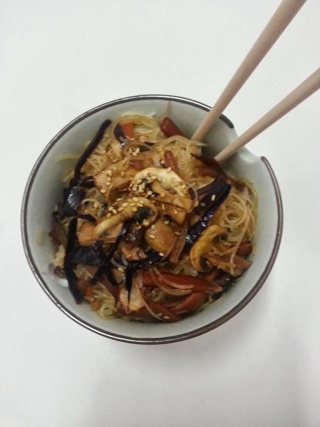 Fideos de Arroz al Wok con Verduritas