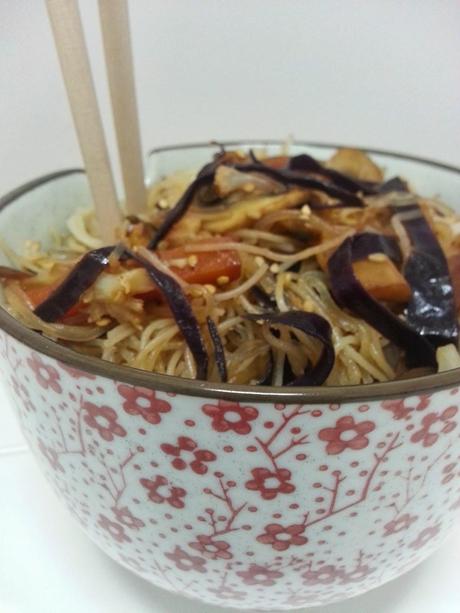 Fideos de Arroz al Wok con Verduritas