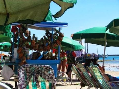 Vendedores en Playa del Francés, Maceió. Alagoas