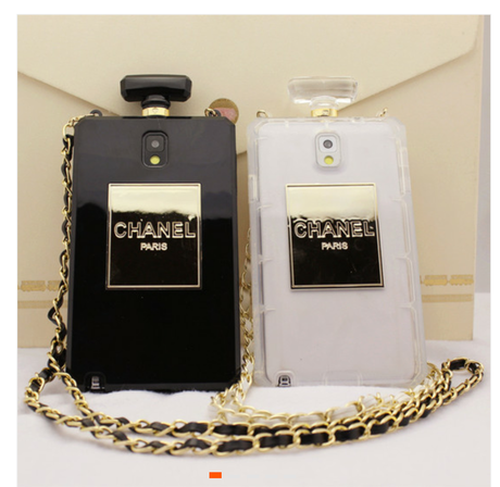 Fundas-bolso que imitan Chanel nº5