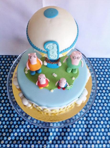 TARTA FONDANT PEPPA PIG CON GLOBO-TUTORIAL DE GLOBO, NUBES, GEORGE Y DINOSAURIO- CUARTO RETO QUÉ RICO MAMI!