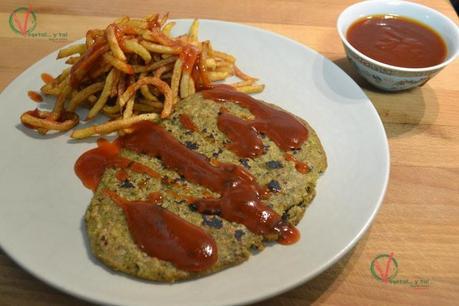 Escalopa vegetal y patatas fritas con Ketchup casero.