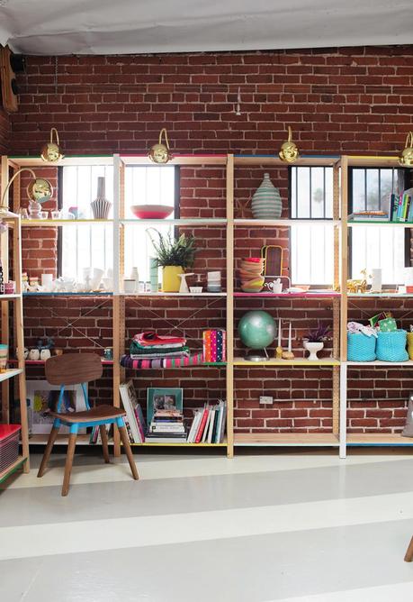 EL COLORIDO ESTUDIO DE UNA DISEÑADORA GRÁFICA