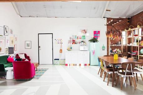 EL COLORIDO ESTUDIO DE UNA DISEÑADORA GRÁFICA