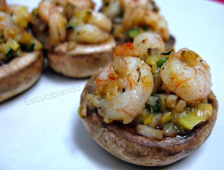 CHAMPIÑONES RELLENOS DE GAMBAS