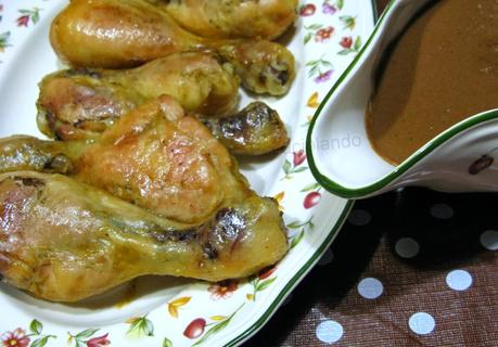 MUSLITOS DE POLLO ASADO CON SALSA DE CHOCOLATE