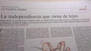 El País publicó hace dos días un editorial que usaba el marketing del miedo para explicarnos lo de la ineficacia de los antibióticos. Dos páginas después ofrecía este artículo político que cita curar un estado febril con antibióticos.