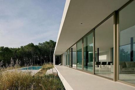 Vivienda Vanguardista en el Bosque