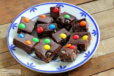 Tableta de chocolate, gianduja y M&M's. Receta