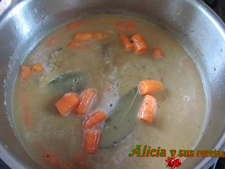 ENTRECOT DE TERNERA CON ZANAHORIAS EN SALSA ESPAÑOLA