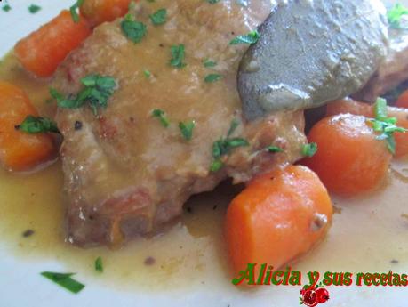 ENTRECOT DE TERNERA CON ZANAHORIAS EN SALSA ESPAÑOLA