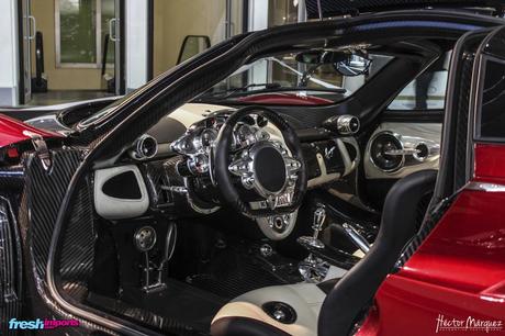 Pagani huayra interior