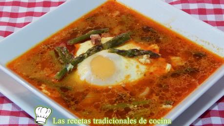 Sopa fácil de espárragos verdes