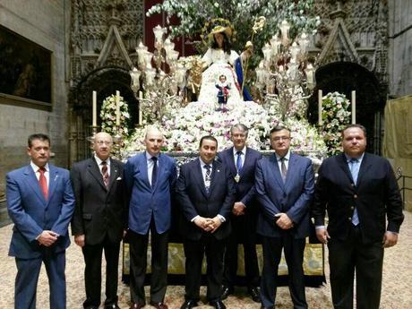 Nuestra hermandad, presente en las procesiones de la Divina Pastora de San Antonio y de la Virgen de Consolación de Utrera