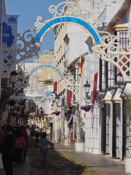 Nuestra hermandad, presente en las procesiones de la Divina Pastora de San Antonio y de la Virgen de Consolación de Utrera