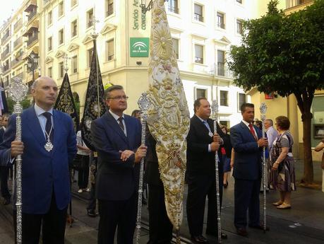 Nuestra hermandad, presente en las procesiones de la Divina Pastora de San Antonio y de la Virgen de Consolación de Utrera