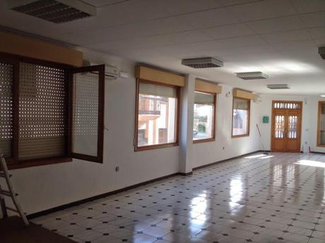 Se alquila local comercial en Almadén