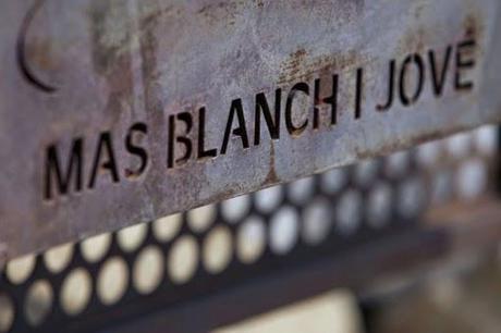 LA BODEGA MAS BLANCH I JOVÉ COLABORA CON LA CIENCIA, LA EDUCACIÓN Y EL DEPORTE LA BODEGA MAS BLANCH I JOVÉ COLABORA CON LA CIENCIA, LA EDUCACIÓN Y EL DEPORTE