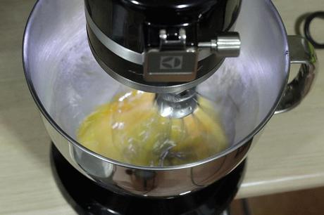 Bizcocho esponjoso de calabaza, pasas y almendras. Receta