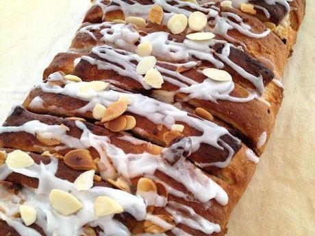 Trenza danesa Trenza danesa receta tartas nórdicas tartas almendras canela glaseado rollos tartas de canela rollos canela nórdicos recetas postres y dulces nórdicos recetas delikatissen recetas de postres fáciles postres para café postres daneses pastas café nórdicas