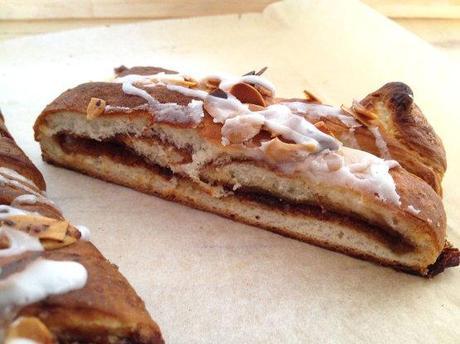 Trenza danesa Trenza danesa receta tartas nórdicas tartas almendras canela glaseado rollos tartas de canela rollos canela nórdicos recetas postres y dulces nórdicos recetas delikatissen recetas de postres fáciles postres para café postres daneses pastas café nórdicas