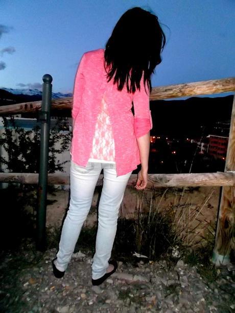 Outfit: Coral y Encaje. Outfit: Coral y Encaje.