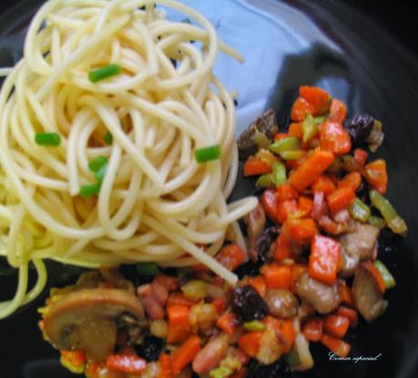 Espaguetis con verduras y/o salsa roquefort