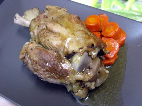 CODILLO DE CERDO A LA CERVEZA